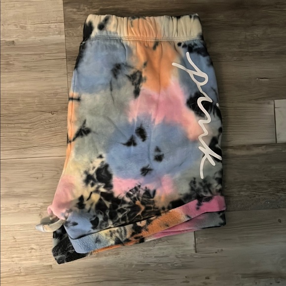 Victoria Secret Pink Shorts - Picture 2 of 3